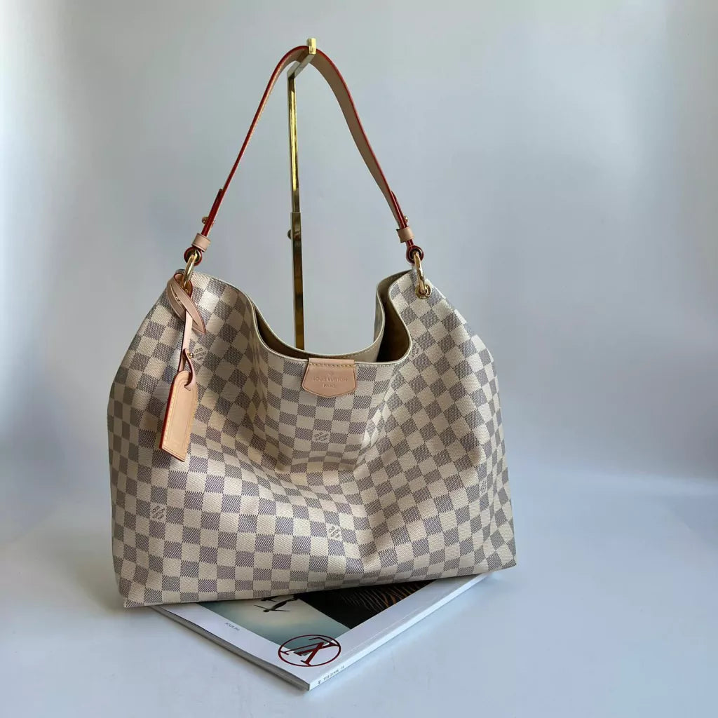 BAG Louis Vuitton Beige Traditional
