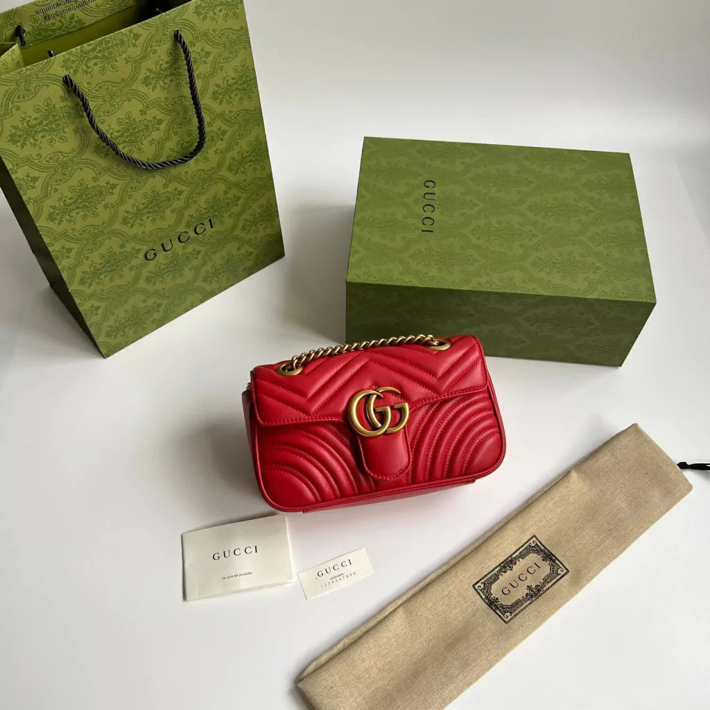 Bag Gucci Marmont Matelassê Red
