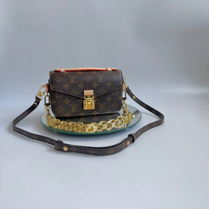 Bag Louis Vuitton METIS MONOGRAM MINI Brown